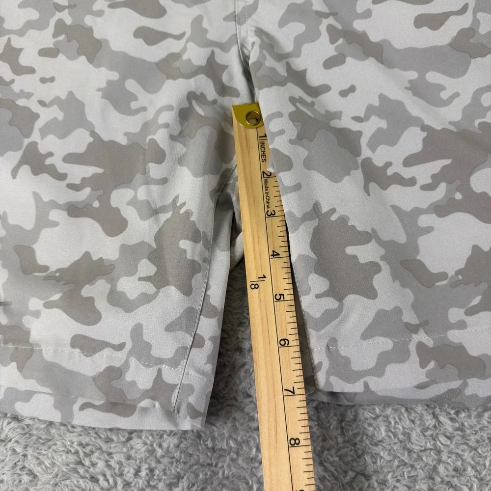 Mizzen+Main Helmsman Mens Performance Golf Shorts 30W Grey White Camo Stretch 8L